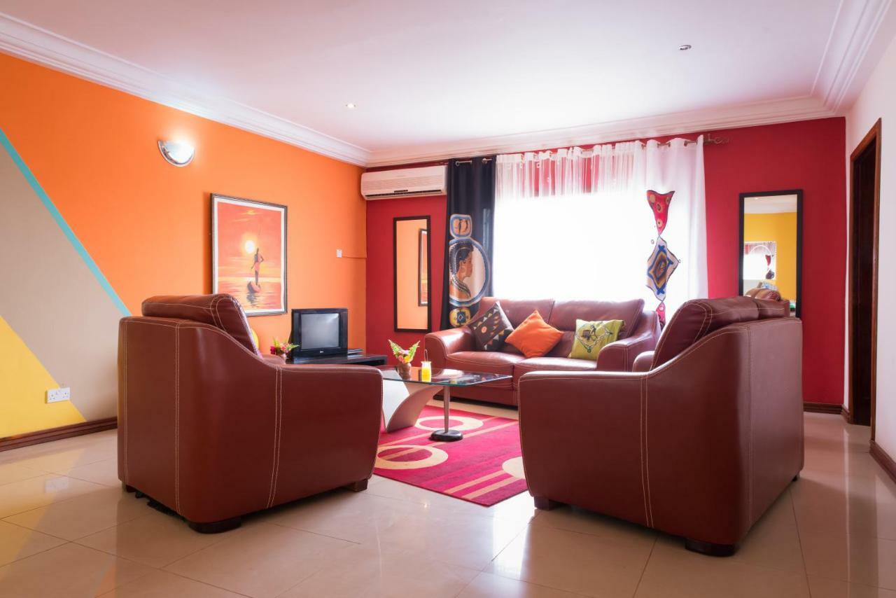 Calabash Apartment-Hotel Kotu Esterno foto